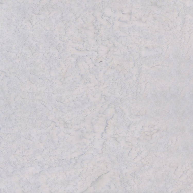 Expressions Batiks Hand - Dyes // Fog Grey - West Valley Quilting - Riley Blake Designs