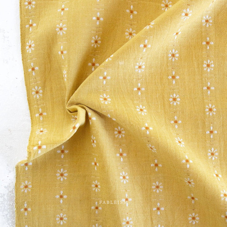 
                    
                      Forest Forage // Daisies in Buttercup - West Valley Quilting - Fableism
                    
                  
