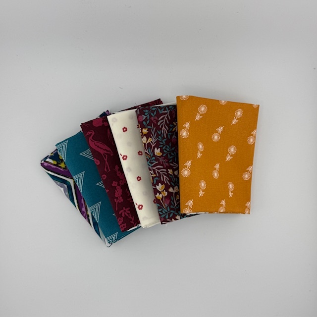 WVQ Curated Fat Quarter Bundle // Daisies w/Malachite (9 pieces)